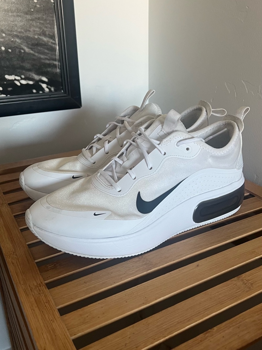 Nike Women's Air Max Dia sneakers in white and black, size 8.5-9